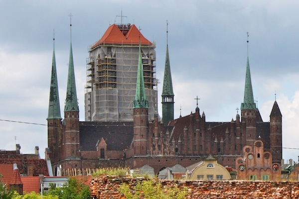 Danziger Marienkirche - vom Sporthafen aus gesehen