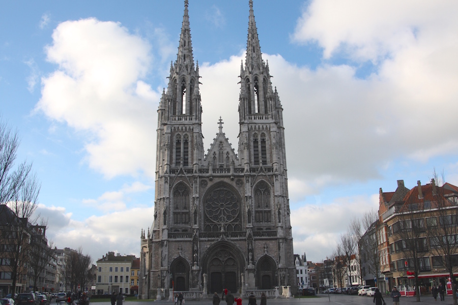 Sint Petrus en Pauluskerk - eher eine Kathedrale als eine Kirche